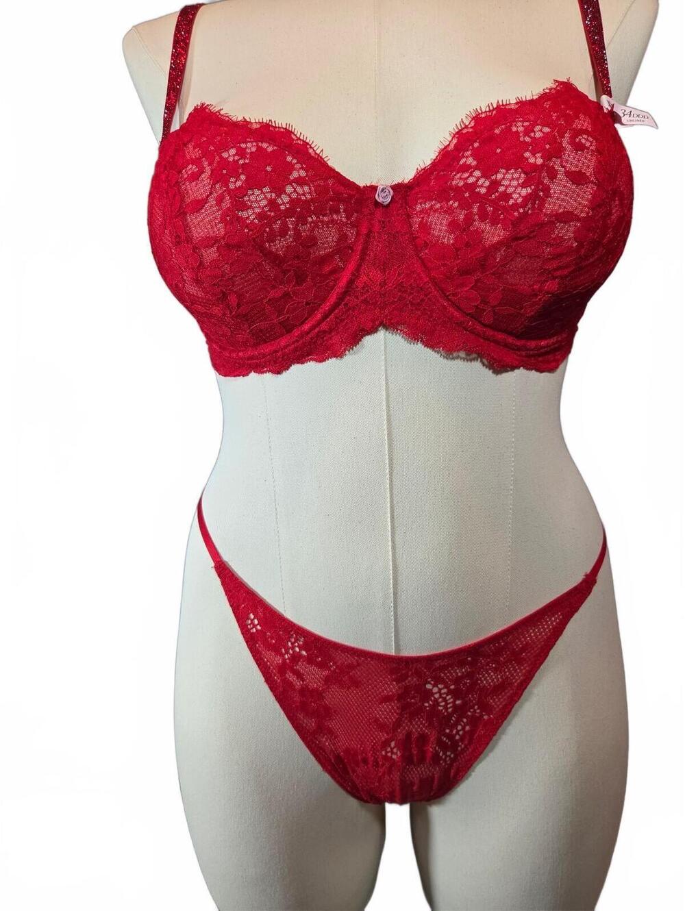Victoria’s Secret Red Lace Lingerie Set 34DDD Bra XL Heart Back Panty